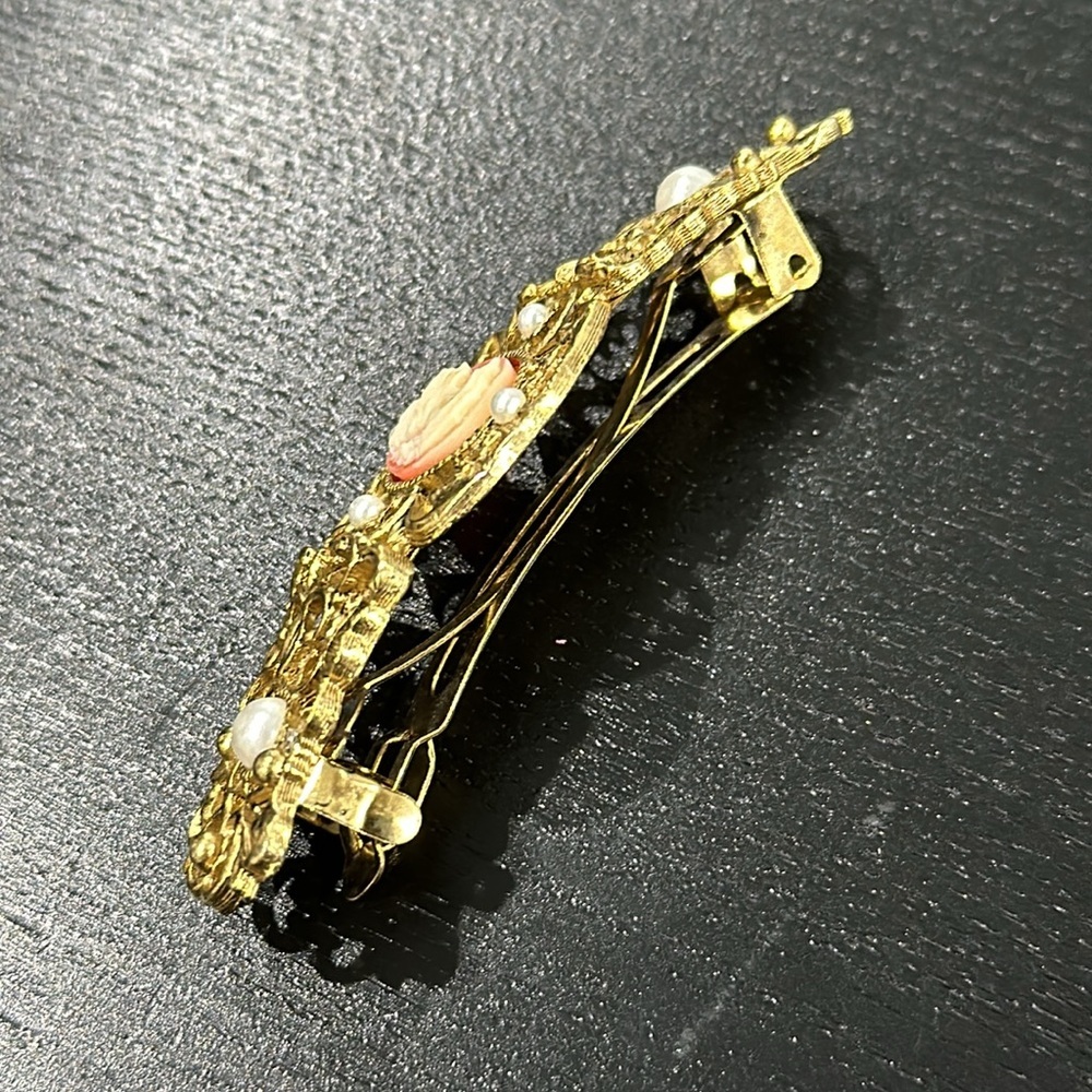 Vintage Gold Filigree Cameo Hair Barrette Accessory with Faux Pearls - Picture 5 of 6